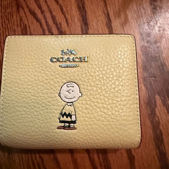 NWT Coach x Peanuts Snap Wallet featuring Charlie Brown - Picture 4 of 9